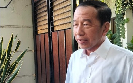 Jokowi: Purbaya Punya Mazhab Ekonomi Berbeda dengan Sri Mulyani